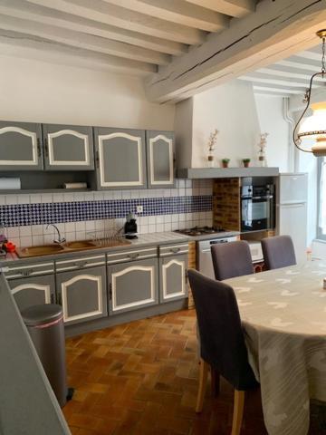 La Tour De Jade Apartment Avallon Bagian luar foto